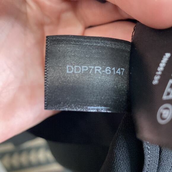 LAFAYETTE 148 NEW YORK Finesse Black Crepe Asymmetric Midi Dress Women's Medium - Picture 7 of 8